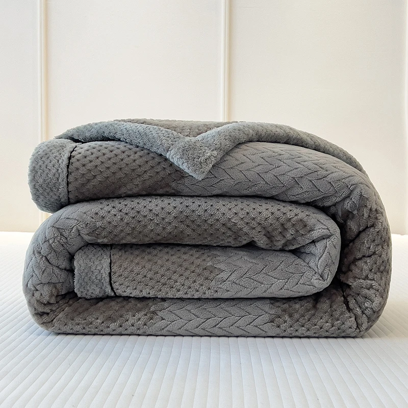 Fluffy Coral Velvet Blanket New Fleece Plush Comfortable Thickened and Warm Soft Sofa Cover Throw Blankets Luxury Bed Blanket