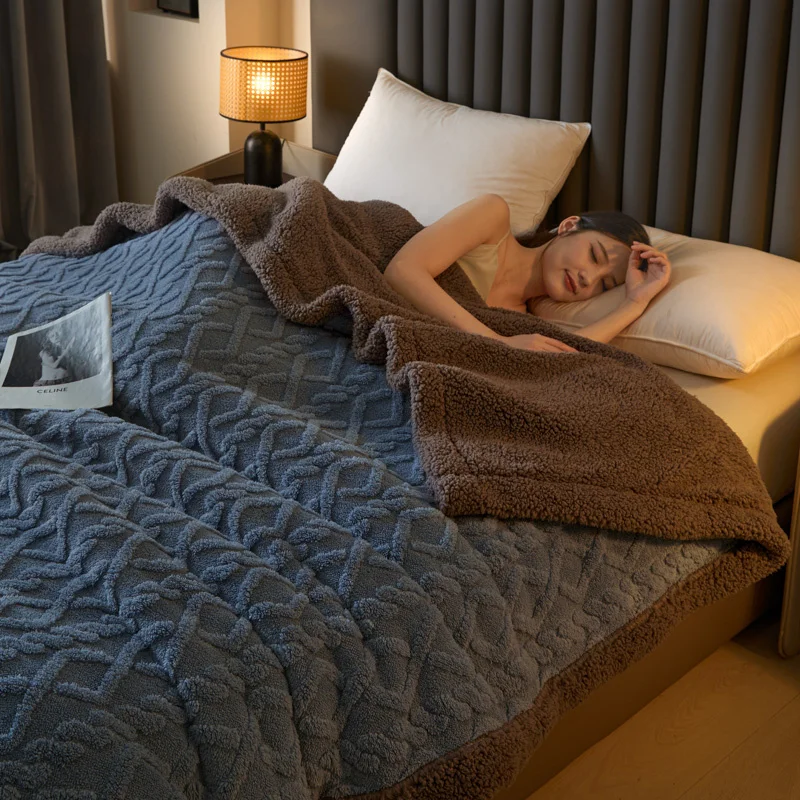 Sherpa Fleece Throw Blanket Queen King Size for Couch, Bed and Sofa, Thick and Warm Blanket, Soft Fuzzy Plush Blanket for Winter
